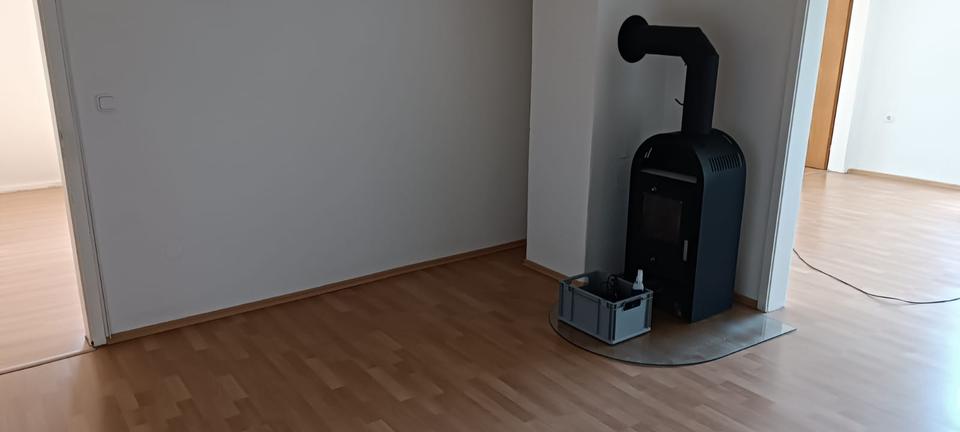 Etagenwohnung Deggenhausertal - 3 Zimmer, 75 m&sup2;, 650&euro; | Angebot:26238398