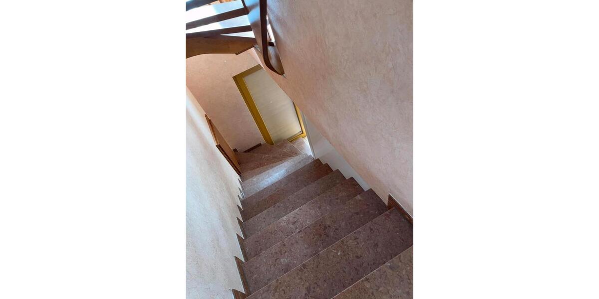 Dachgeschoßwohnung Friesoythe - 5 Zimmer, 160 m&sup2;, 1.450&euro; | Angebot:26499206