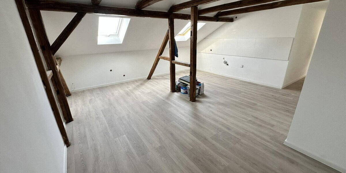 Etagenwohnung Apolda - 3 Zimmer, 79 m&sup2;, 720&euro; | Angebot:26080402