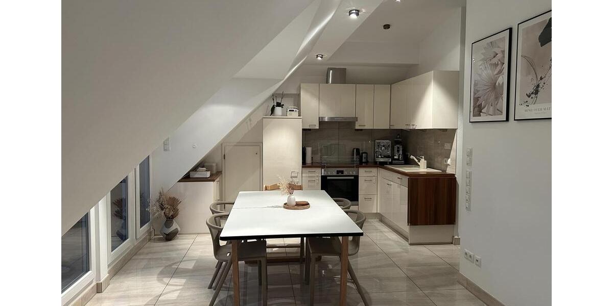 Dachgeschoßwohnung München Pasing-Obermenzing - 4 Zimmer, 98 m&sup2;, 2.250&euro; | Angebot:26653024