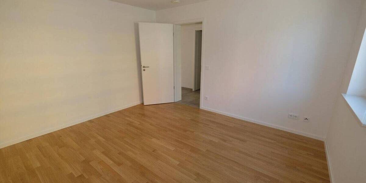 Etagenwohnung Frankfurt am Main Innenstadt - 2 Zimmer, 61 m&sup2;, 1.400&euro; | Angebot:26113075