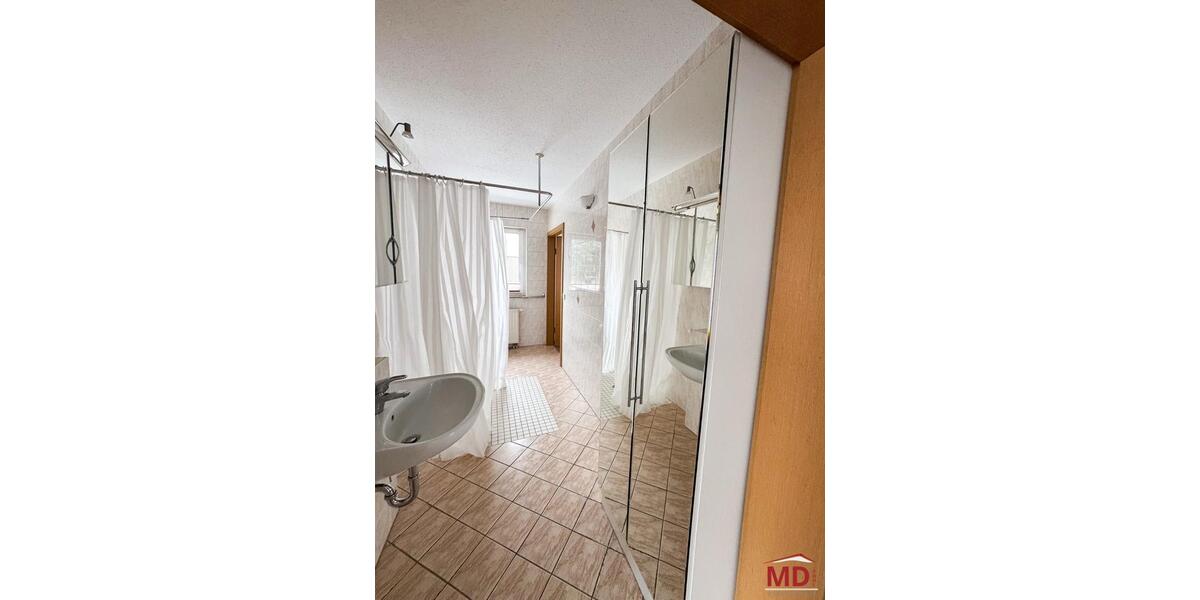 Etagenwohnung Oelsnitz (Erzgebirge) - 2 Zimmer, 60 m&sup2;, 450&euro; | Angebot:24812636