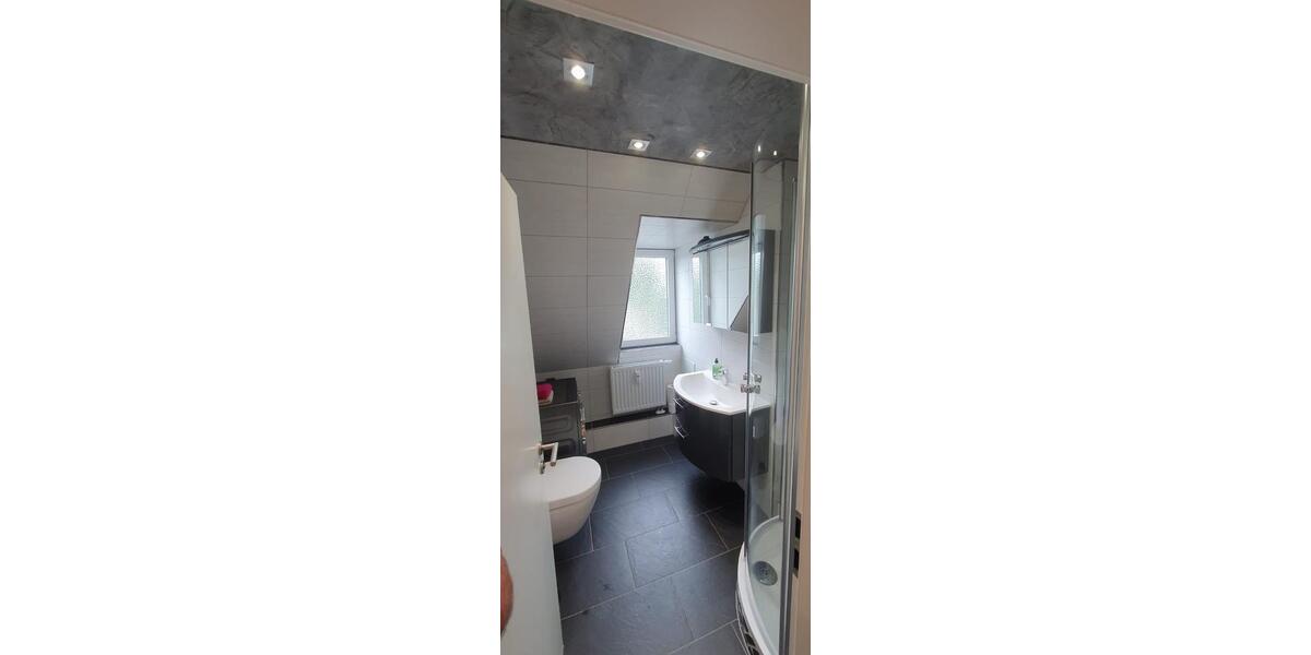 Dachgeschoßwohnung Siegen - 3 Zimmer, 63 m&sup2;, 550&euro; | Angebot:25907505