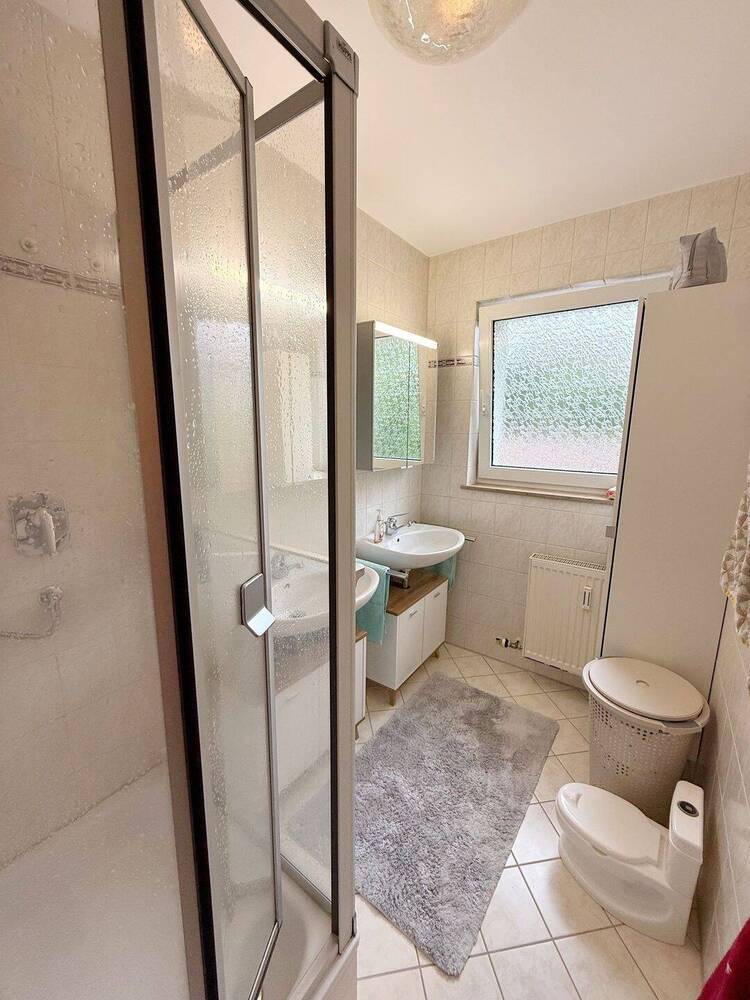 Renovierte, gut aufgeteilte 3-Zimmerwohnung mit EBK und zwei Balkonen in bevorzugter Lage