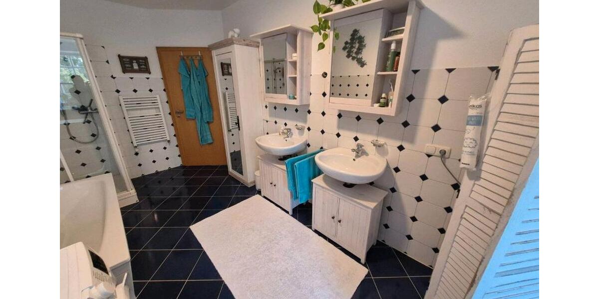 Maisonettenwohnung Hessisch Oldendorf - 5 Zimmer, 150 m&sup2;, 900&euro; | Angebot:25903351