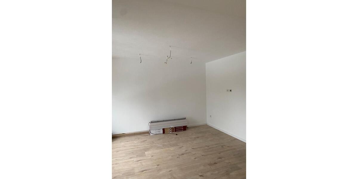 Doppelhaushälfte Stadtallendorf - 3 Zimmer, 100 m&sup2;, 1.350&euro; | Angebot:24867593