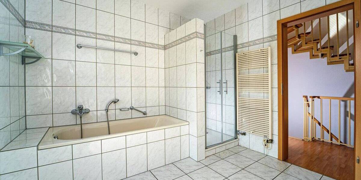 Doppelhaushälfte Ratingen Lintorf - 4 Zimmer, 119 m&sup2;, 1.800&euro; | Angebot:26763651