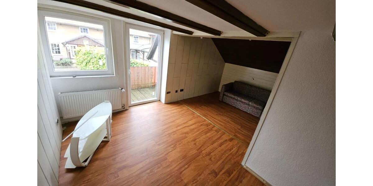 Etagenwohnung Hameln - 1 Zimmer, 10 m&sup2;, 250&euro; | Angebot:24743438