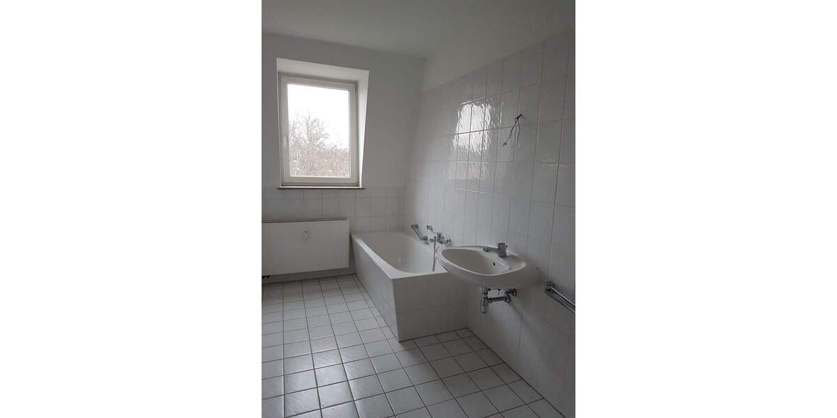 Etagenwohnung Döbeln Sörmitz - 2 Zimmer, 83 m&sup2;, 460&euro; | Angebot:26172470