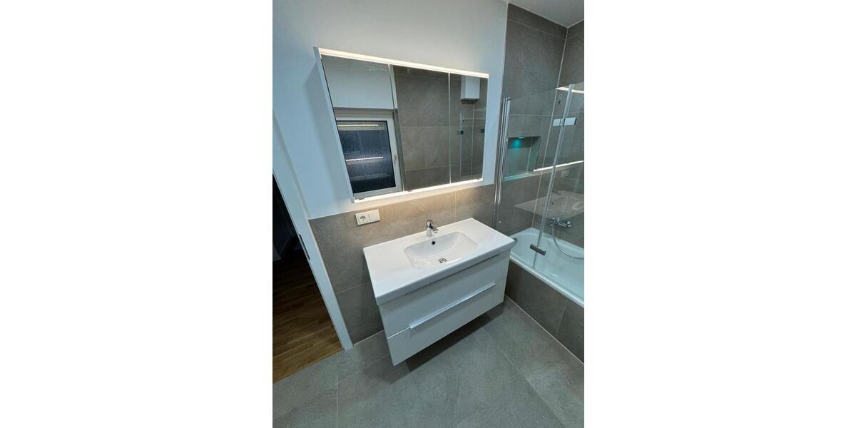 Etagenwohnung Merenberg - 4 Zimmer, 106 m&sup2;, 1.150&euro; | Angebot:25106155