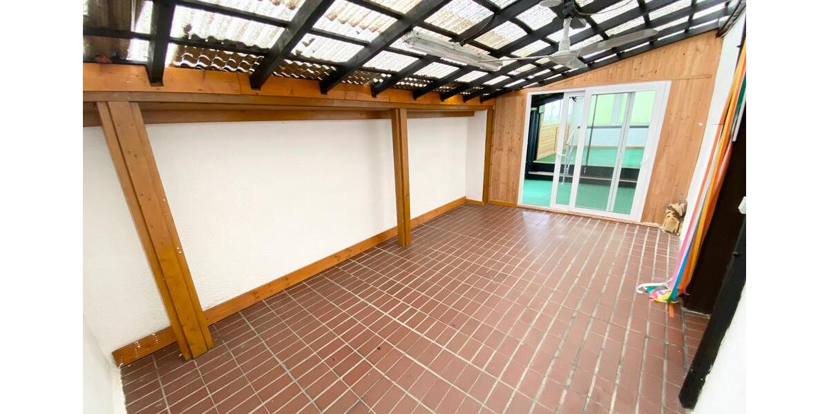 Großzügige 3-Zimmer Wohnung mit großem Wintergartenbereich 3 zimmer