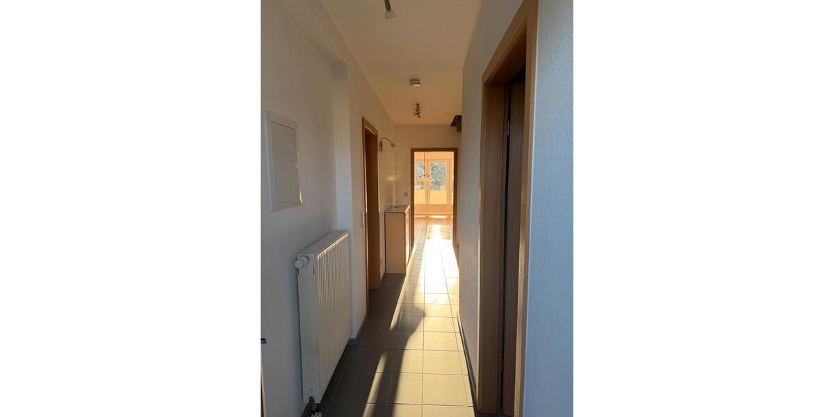 Doppelhaushälfte Bad Hersfeld - 7 Zimmer, 164 m&sup2;, 1.629&euro; | Angebot:25886917