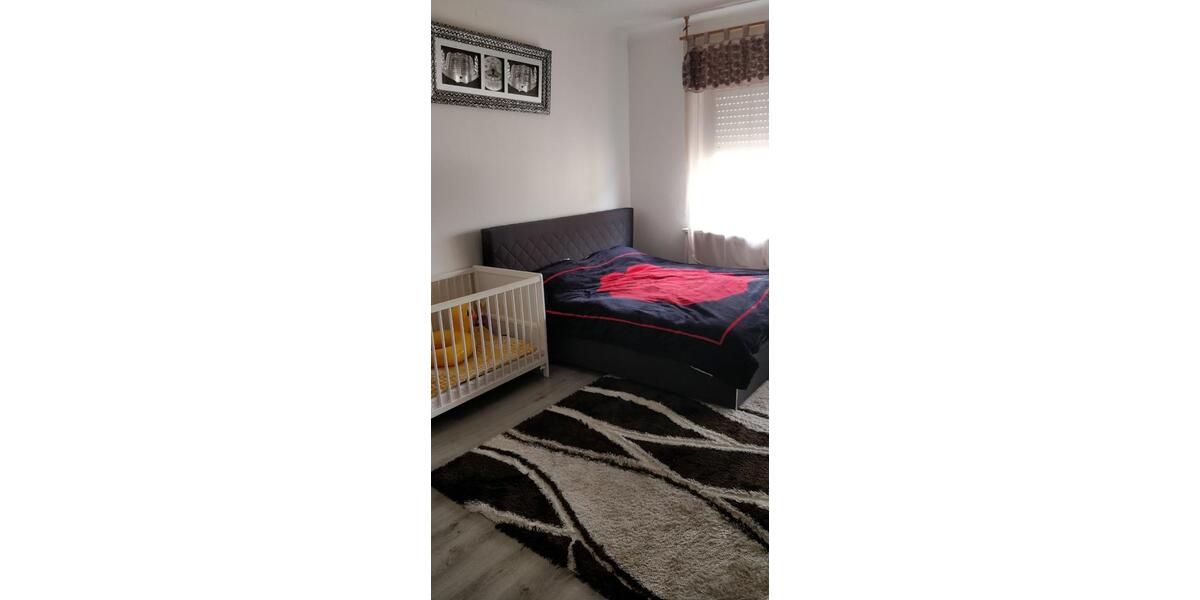 Etagenwohnung Neunkirchen - 4 Zimmer, 105 m&sup2;, 950&euro; | Angebot:25973604