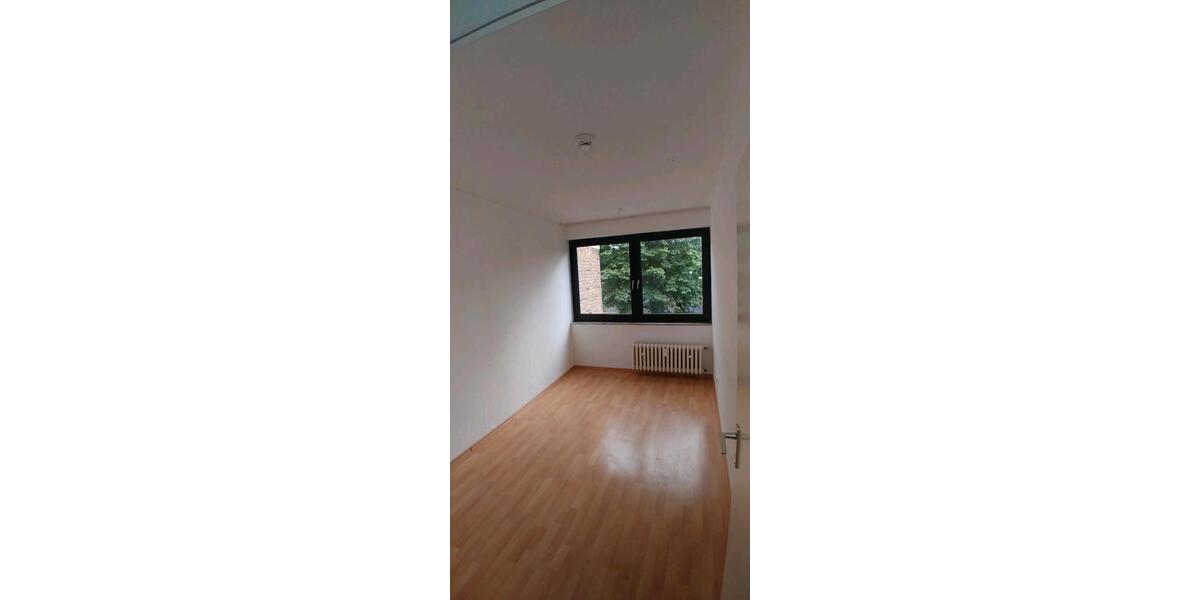Etagenwohnung Lemgo - 4 Zimmer, 85 m&sup2;, 870&euro; | Angebot:26300610