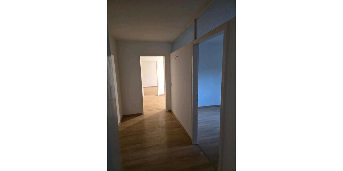 Etagenwohnung Offenburg - 4 Zimmer, 125 m&sup2;, 1.500&euro; | Angebot:24309396