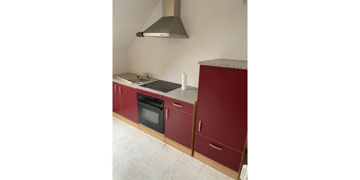 Wunderschön geschnittene Dachwohnung 1 zimmer