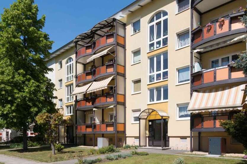 Wohnung zum Mieten in Hoyerswerda 335 € 59.41 m²