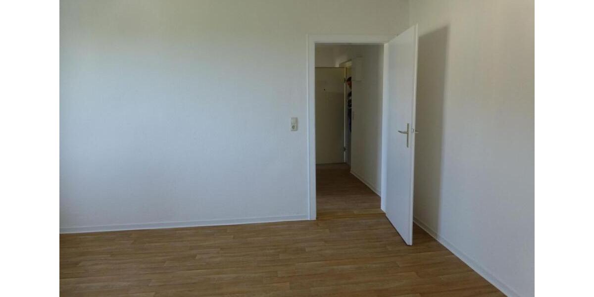 Etagenwohnung Tarnow - 3 Zimmer, 63 m&sup2;, 345&euro; | Angebot:25868130