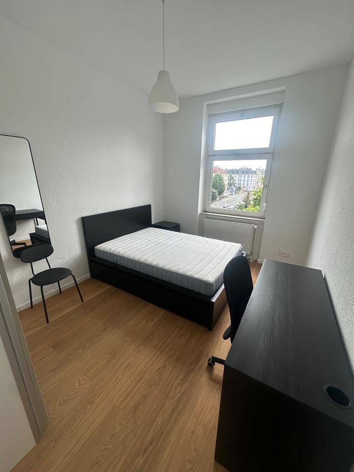 Letztes Zimmer in moderner 4er WG in Offenbach am Main zimmer
