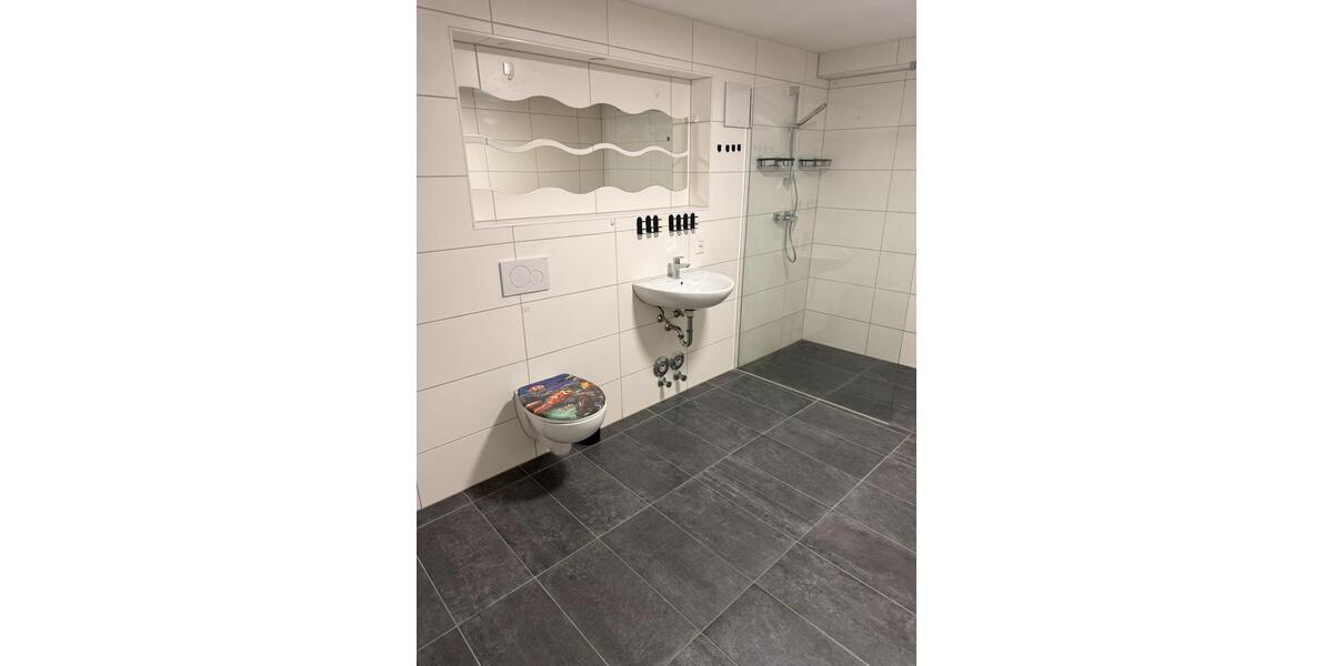 Erdgeschoßwohnung Villingen-Schwenningen Schwenningen - 4 Zimmer, 128 m&sup2;, 1.500&euro; | Angebot:26023737