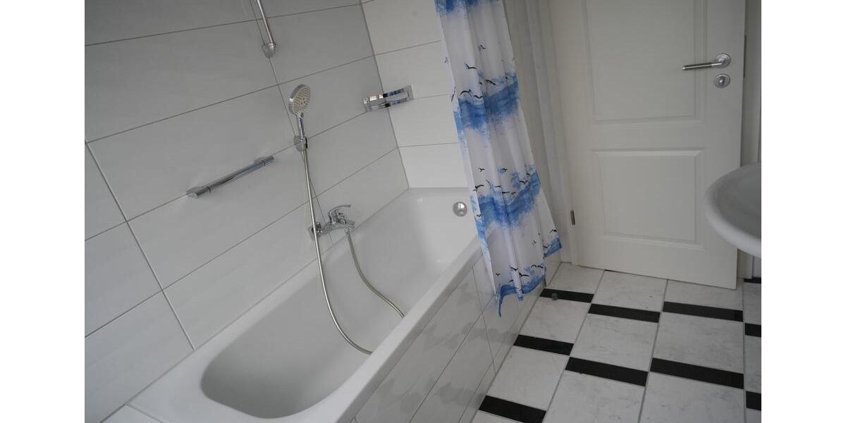 Dachgeschoßwohnung Neustadt an der Weinstraße - 4 Zimmer, 1.100&euro; | Angebot:23384660