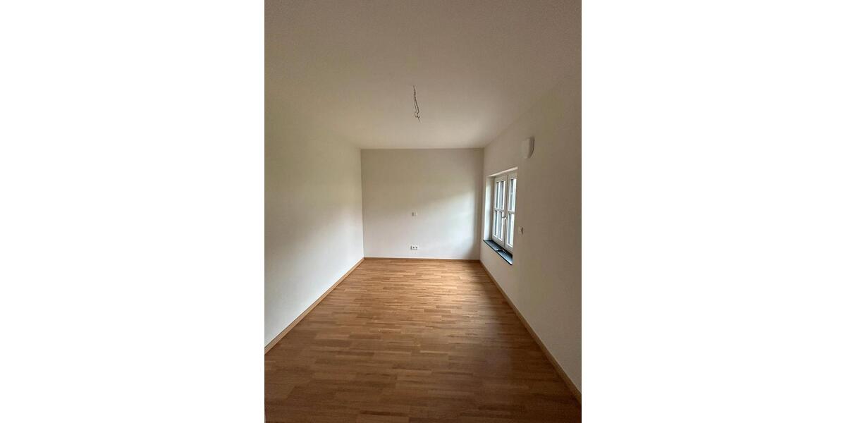 Etagenwohnung Rittersdorf - 4 Zimmer, 130 m&sup2;, 1.250&euro; | Angebot:26057950