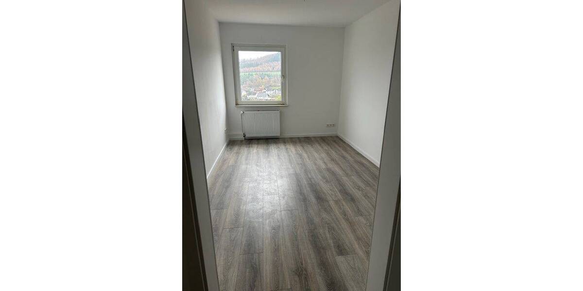 Etagenwohnung Sundern - 2 Zimmer, 43 m&sup2;, 380&euro; | Angebot:23939741