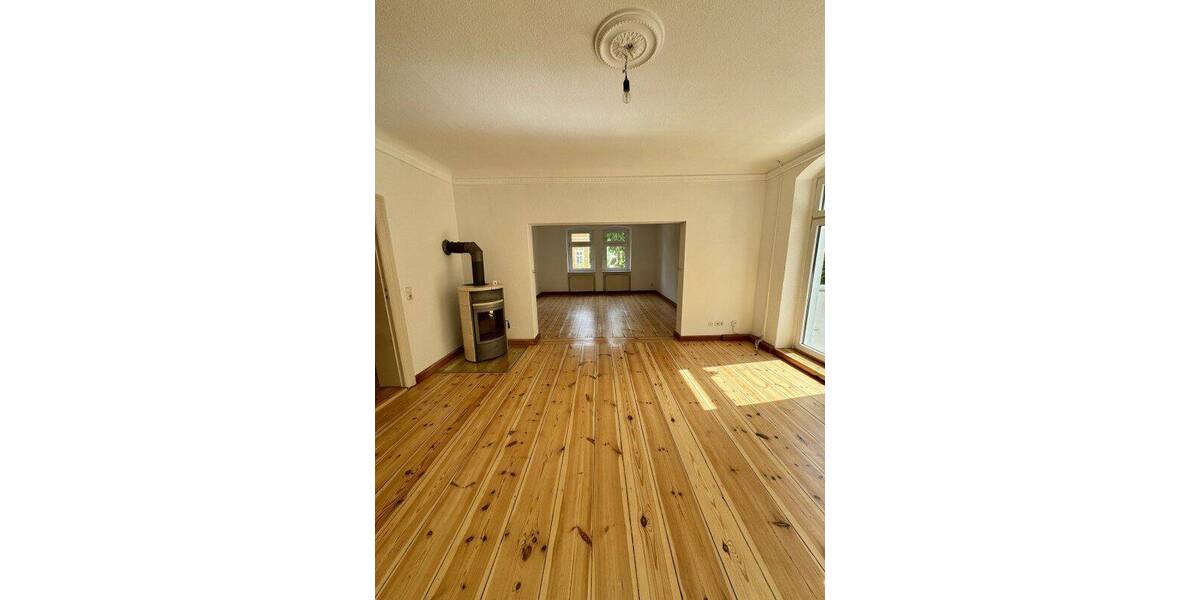 Etagenwohnung Eberswalde - 4 Zimmer, 127 m&sup2;, 1.300&euro; | Angebot:26891756