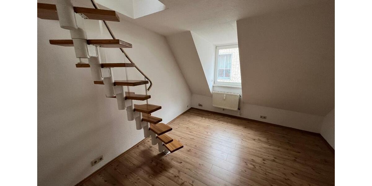 Dachgeschoßwohnung Stralsund - 5 Zimmer, 170 m&sup2;, 1.526&euro; | Angebot:25870207