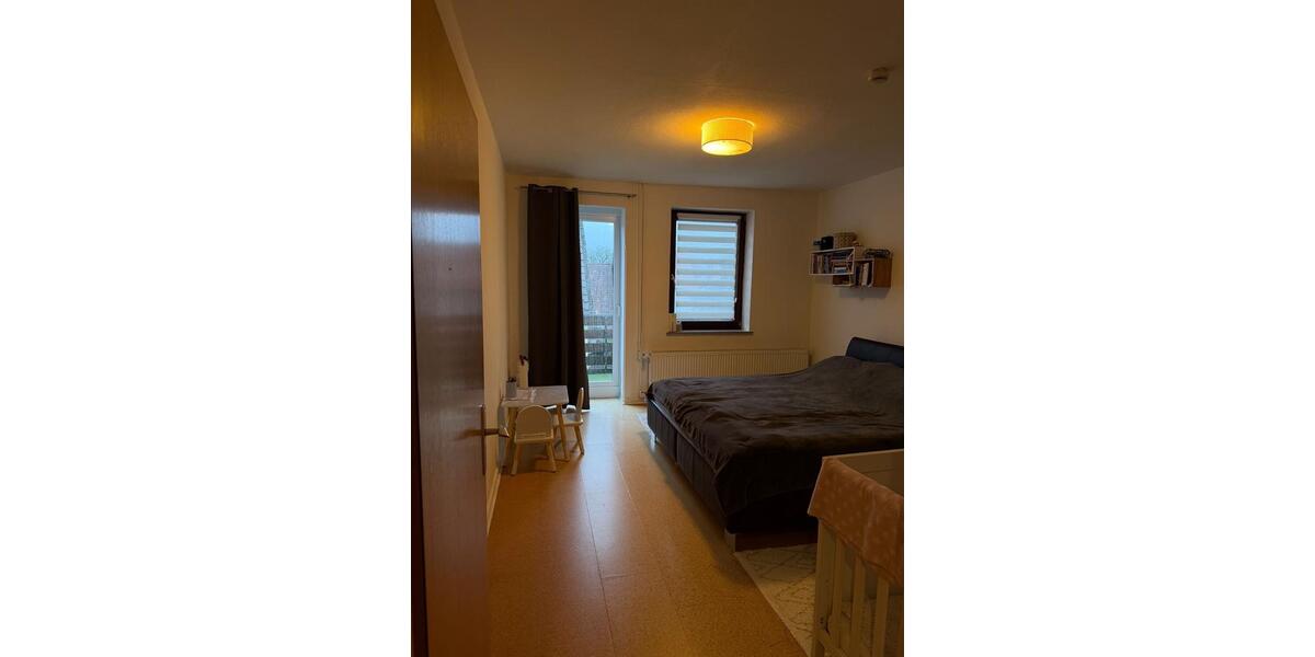 Etagenwohnung Blomberg - 5 Zimmer, 142 m&sup2;, 1.000&euro; | Angebot:25965175