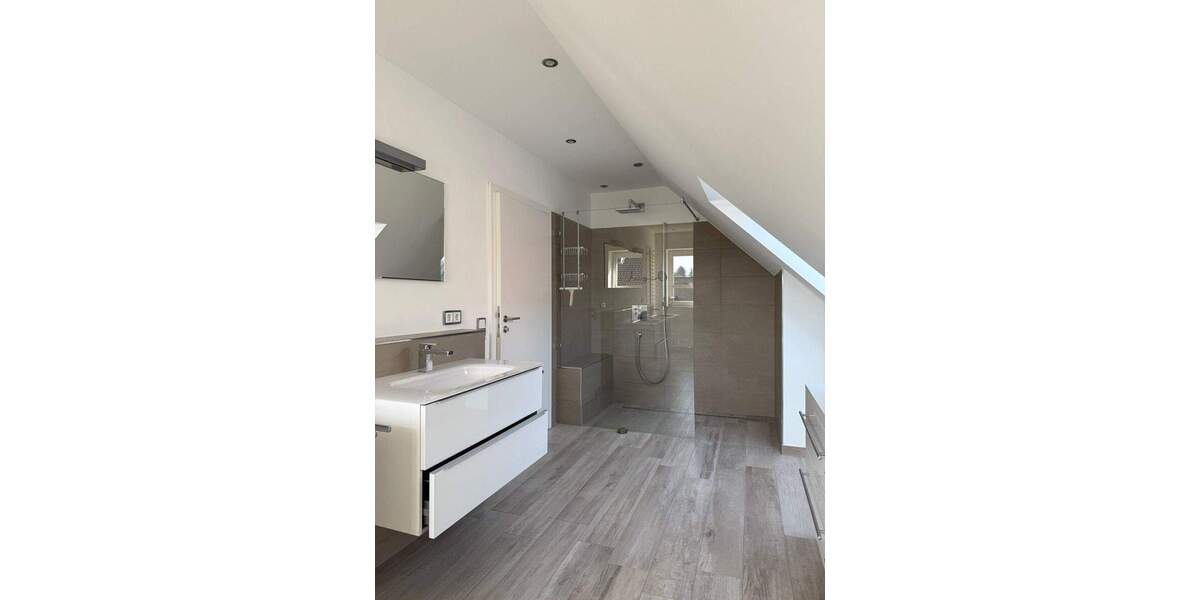 Einfamilienhaus Bönningstedt - 6 Zimmer, 135 m&sup2;, 2.600&euro; | Angebot:25818952