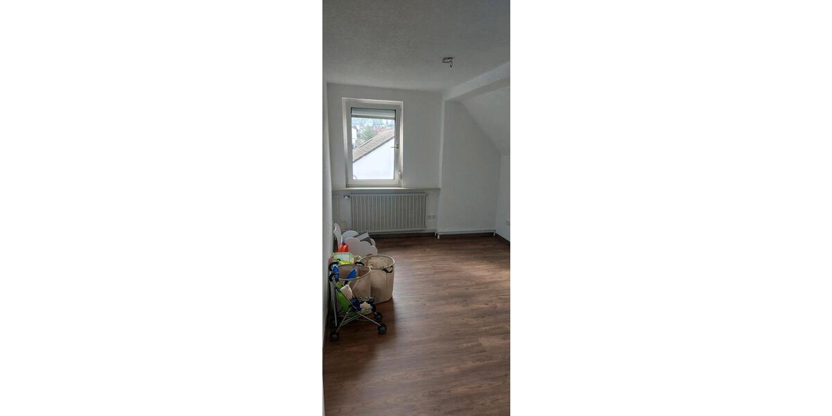 Dachgeschoßwohnung Pohlheim - 2.5 Zimmer, 59 m&sup2;, 600&euro; | Angebot:26044435