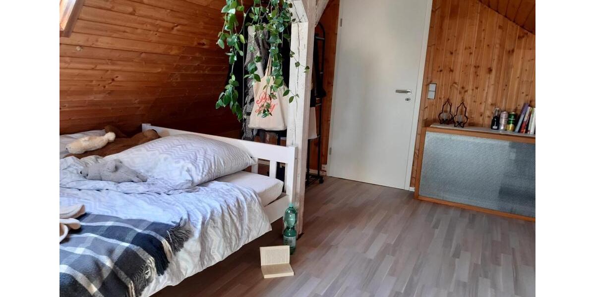 Wohnen auf Zeit Gomaringen - 5 Zimmer, 20 m&sup2;, 350&euro; | Angebot:25931389