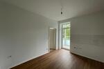 **FRISCH SANIERT**HELLE 2-Zimmerwohnung MIT BALKON + GROßEM TAGESLICHBAD**