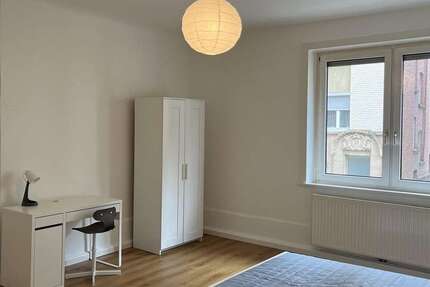 WG-Zimmer in Stuttgart 475 € 13 m² zimmer