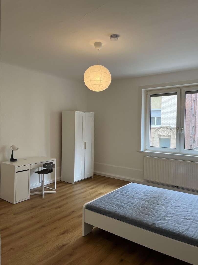 WG-Zimmer in Stuttgart 475 € 13 m² zimmer