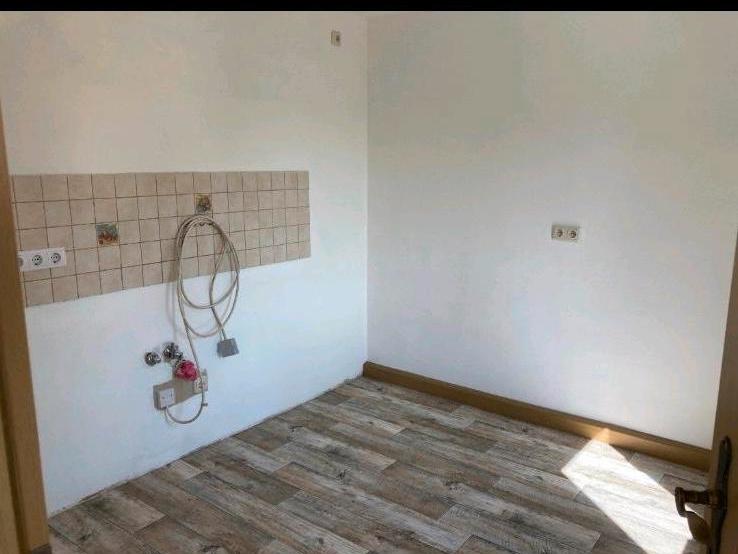 Erdgeschoßwohnung Zeitz - 6 Zimmer, 63 m&sup2;, 373&euro; | Angebot:24562258