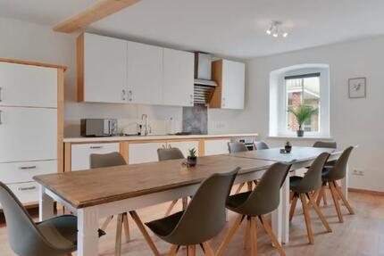 Haus Waldershof - 7 Zimmer, 155 m&sup2;, 1.900&euro; | Angebot:25751317