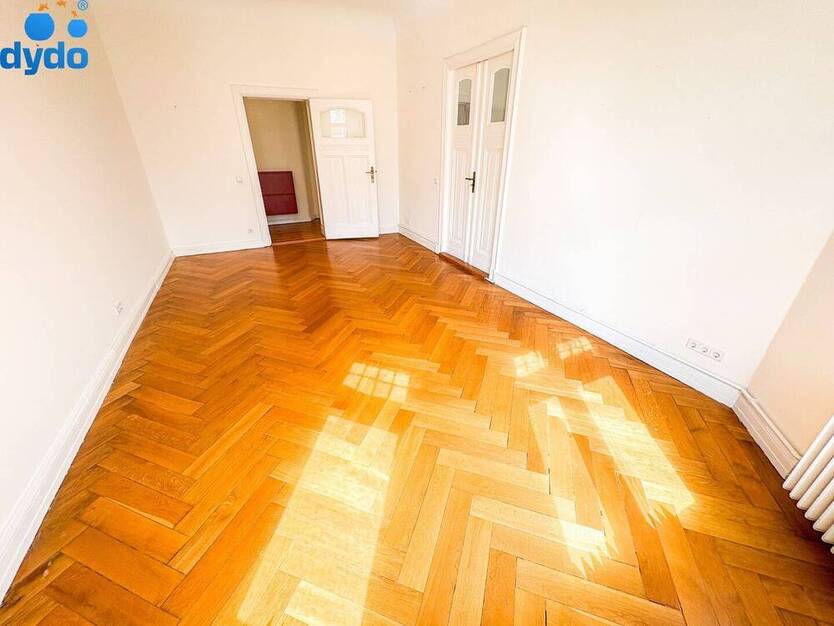 Diese charmante AltbauWohnung wartet auf Sie - jetzt bewerben und Chance nutzen + EBK und Balkon