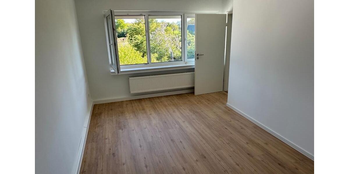 Etagenwohnung Unkel - 3 Zimmer, 105 m&sup2;, 1.100&euro; | Angebot:26692694