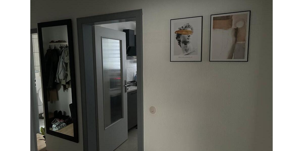 Wohnung - 3 Zimmer - 75m2 - Kellerraum - Abstellplatz - Balkon 5 zimmer