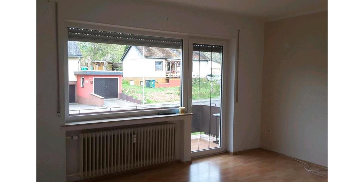 Helle 3-Zimmerwohnung mit Balkon, inkl. Küche und Stellplatz 3 zimmer