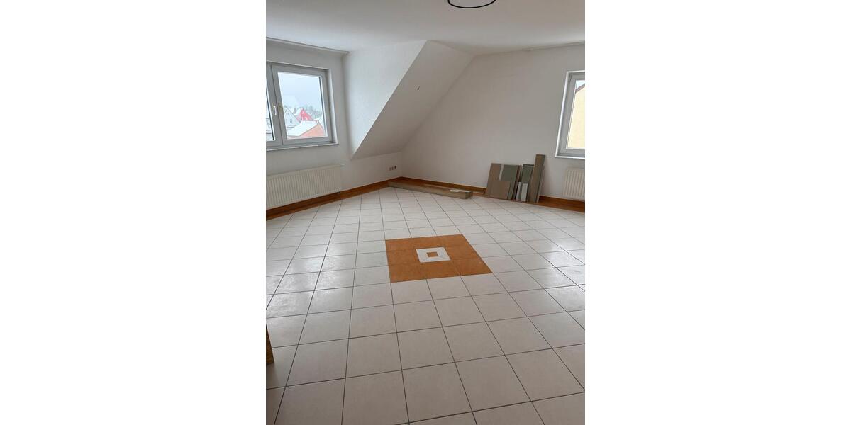 Etagenwohnung Bergen - 5 Zimmer, 103 m&sup2;, 1.020&euro; | Angebot:24766382