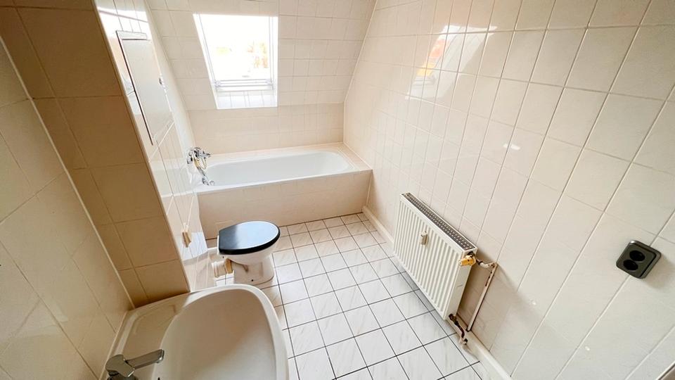 Dachgeschoßwohnung Magdeburg Nordwest - 3 Zimmer, 80 m&sup2;, 799&euro; | Angebot:26266519