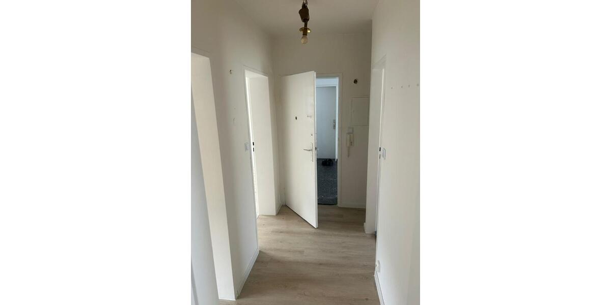 Dachgeschoßwohnung Wiesbaden Mainz-Kastel - 2 Zimmer, 55 m&sup2;, 850&euro; | Angebot:24492132