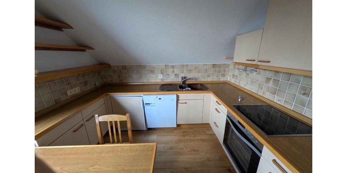 Dachgeschoßwohnung Nieste - 2 Zimmer, 82 m&sup2;, 650&euro; | Angebot:26626600