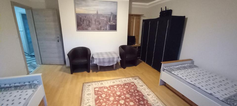 Wohnen auf Zeit Klein Nordende - 5 Zimmer, 130 m&sup2;, 650&euro; | Angebot:24988659