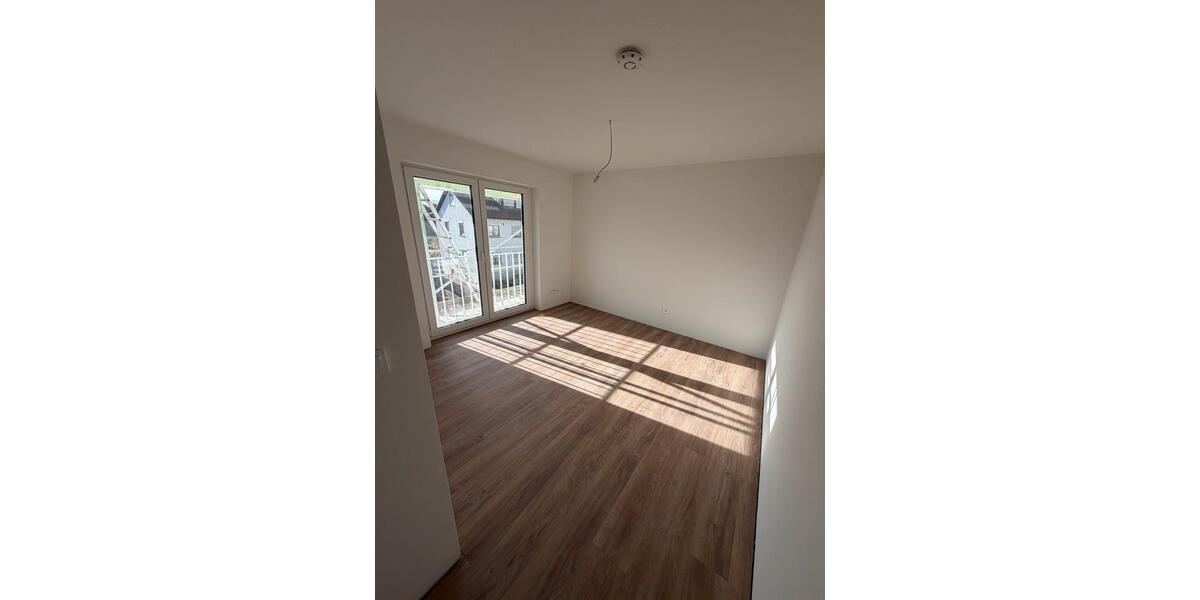 Etagenwohnung Pfedelbach - 3 Zimmer, 73 m&sup2;, 1.160&euro; | Angebot:26007798