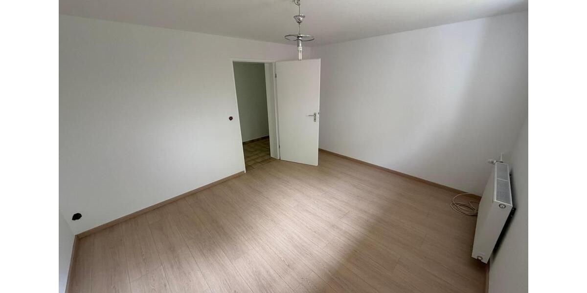 Etagenwohnung Reichshof - 2 Zimmer, 66 m&sup2;, 600&euro; | Angebot:26648944