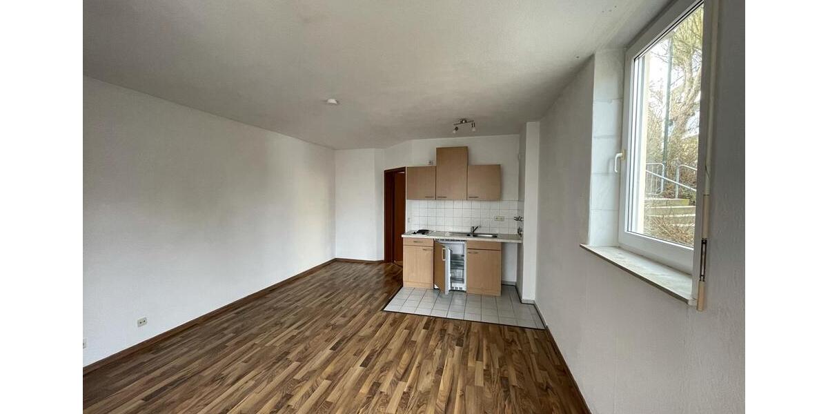 Erdgeschoßwohnung Meißen - 2 Zimmer, 34 m&sup2;, 300&euro; | Angebot:25376947